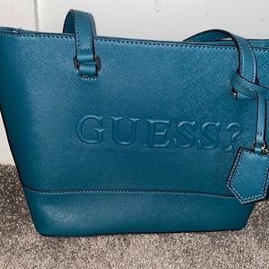 Guess tote
